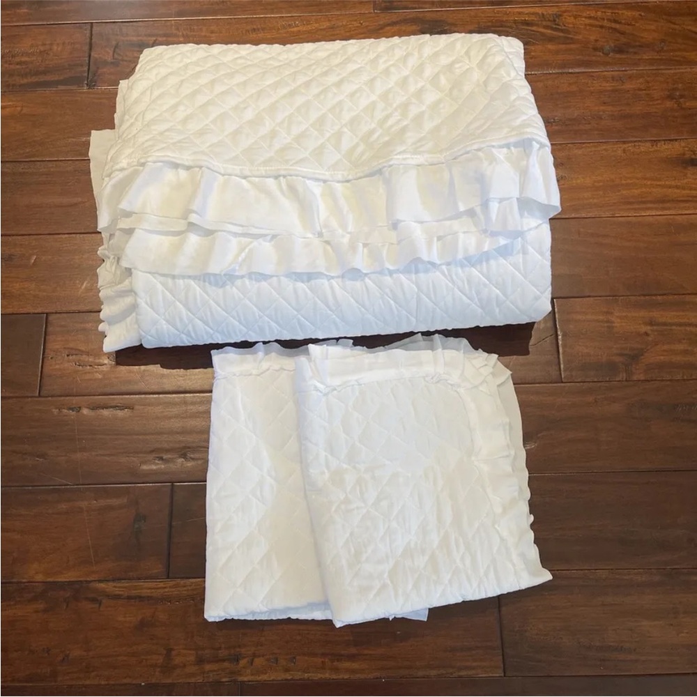 Lush Comforter & 2 shams